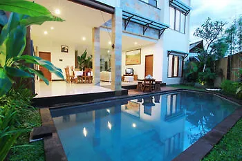 The Dewi Villa Canggu Buwit Hotel